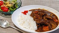 牛スジをトロトロになるまで煮込んで作った贅沢なカレー ※緑川美帆さん提供