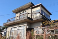 空き家や今後空き家になりそうな物件を所有していたらどうすればいいのか？　※画像はイメージです（decoplus/stock.adobe.com）