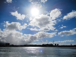 真珠湾にたたずんで　戦後80年の日本とアメリカ　試される「人と人」の結びつき