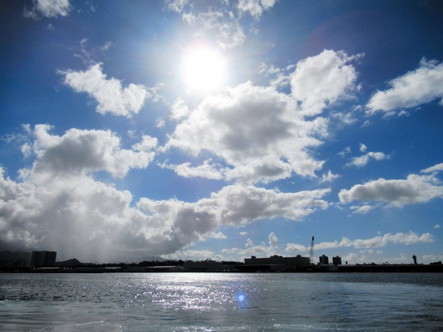 真珠湾にたたずんで　戦後80年の日本とアメリカ　試される「人と人」の結びつき