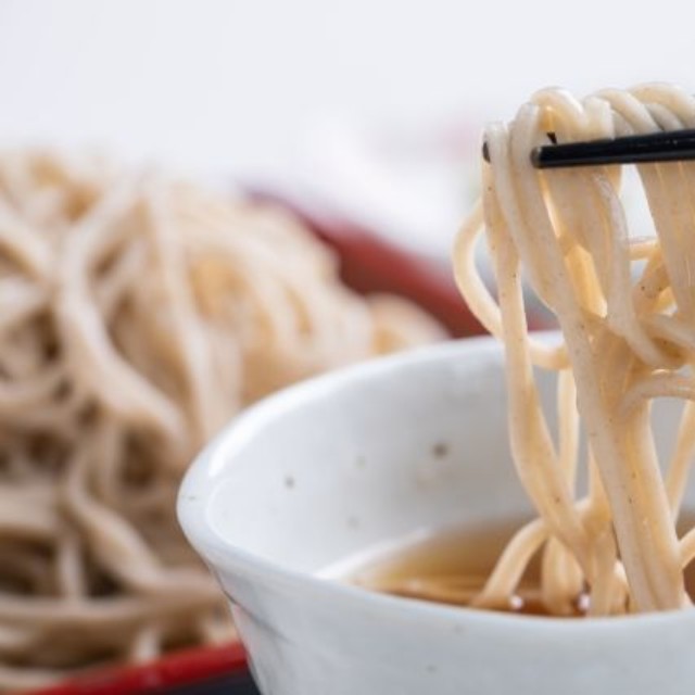 水や塩で食べてほしいなら店側がそうアナウンスするはず（画像はイメージ）