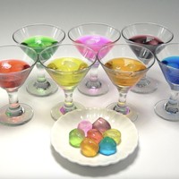 かき氷シロップに付け込んだレインボーわらび餅　ドリンクに入れても映えそう