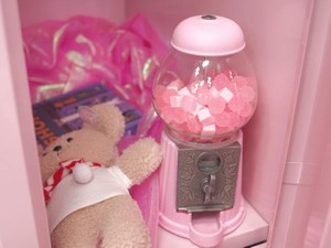 可愛いは元気の源。大人がキャラクターグッズを持ち歩いて何が悪い？