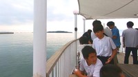 観光船「備前丸」に地元小学生が体験乗船