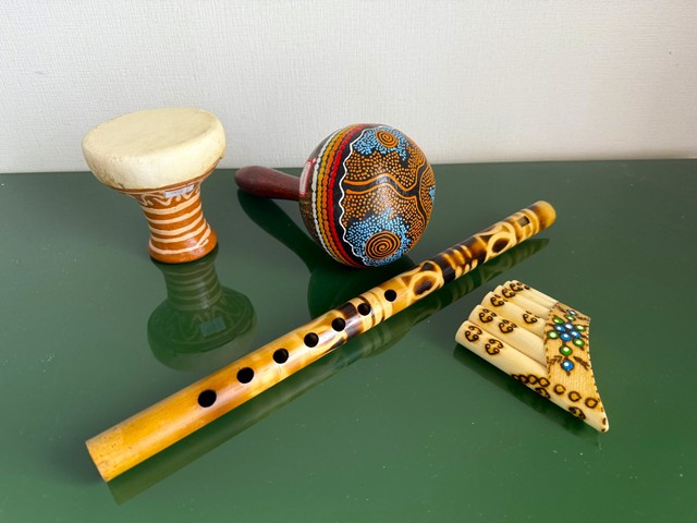 異国情緒溢れる楽器たち（ゆかりんさん提供）