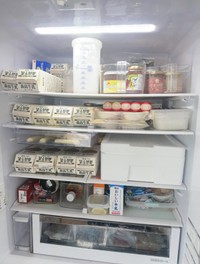 無事に冷蔵庫に入った12本の牛乳／Shieさん（@shie.labo）提供