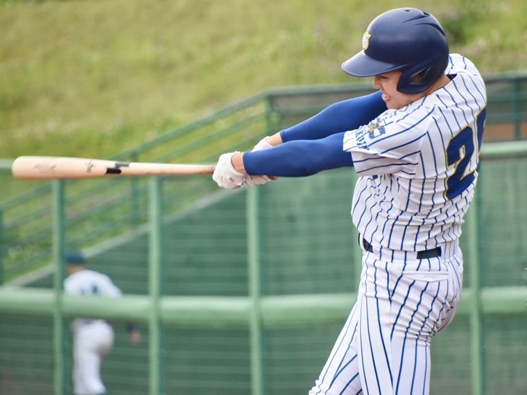 やめたバスケ仲間がくれたバッチ 野球 - 東北学院大・山田将生 4年秋に初安打で涙、限界の先に巡ってき