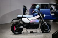 筆者の世代には懐かしいVanVanのEVモデル。市販化の期待大です