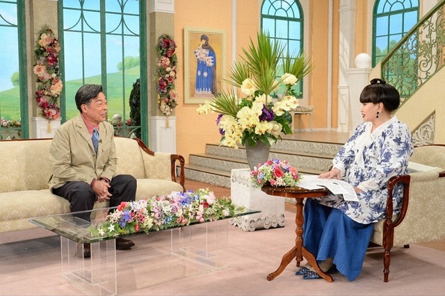 黒柳徹子さん（右）とトークを展開する光石研さん