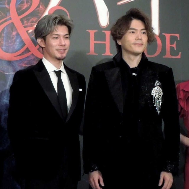 ミュージカル「ジキル＆ハイド」製作発表会に出席した（左から）柿澤勇人、佐藤隆紀