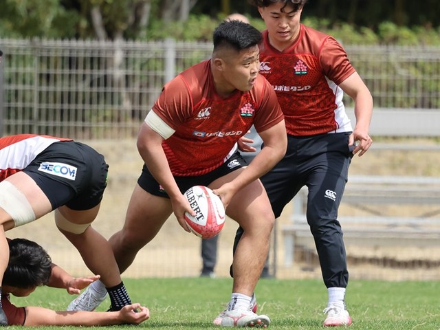 ラグビー - 明治大学・西野帆平 重戦車軍団を引っ張るHOは「スクラムで