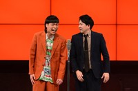 「第九回 上方漫才協会大賞」で文芸部門賞を受賞したバッテリィズ・エース（左）と寺家