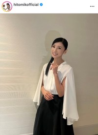 黒木瞳インスタグラム(@hitomikofficial)より