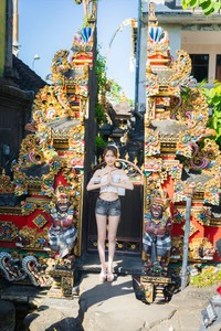 原かれん1st写真集「どストライク」（C）KADOKAWA　PHOTO／田中智久より