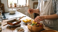 毎朝のお弁当作りは大変※画像はイメージです（choro/stock.adobe.com）