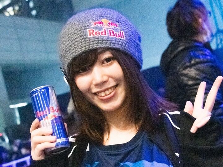 世界で戦うプロゲーマーは1児の母 ゆうゆう選手インタビュー Gameクロス