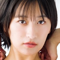 「週刊FLASH」7月29日発売号表紙を飾った榎原依那(C)光文社／週刊FLASH