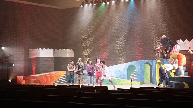 舞台公演「世界でいちばんやかましい音」の1シーン…3月26日午前に行われたゲネプロ（本番と同じ通し稽古）より撮影