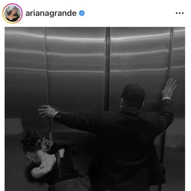 アリアナ・グランデのインスタグラム＠arianagrandeより