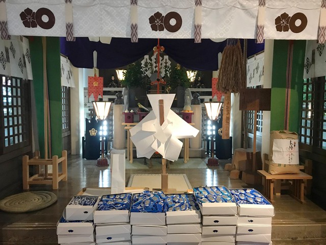 加藤神社で祈祷されてから出荷されている熊本城瓦御守※一般社団法人BRIDGE KUMAMOTO