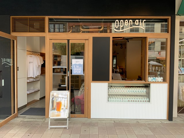 「Open Air神戸元町店」入り口の様子