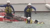 海水浴シーズンを前に岡山県警が水難救助訓練　渋川海水浴場