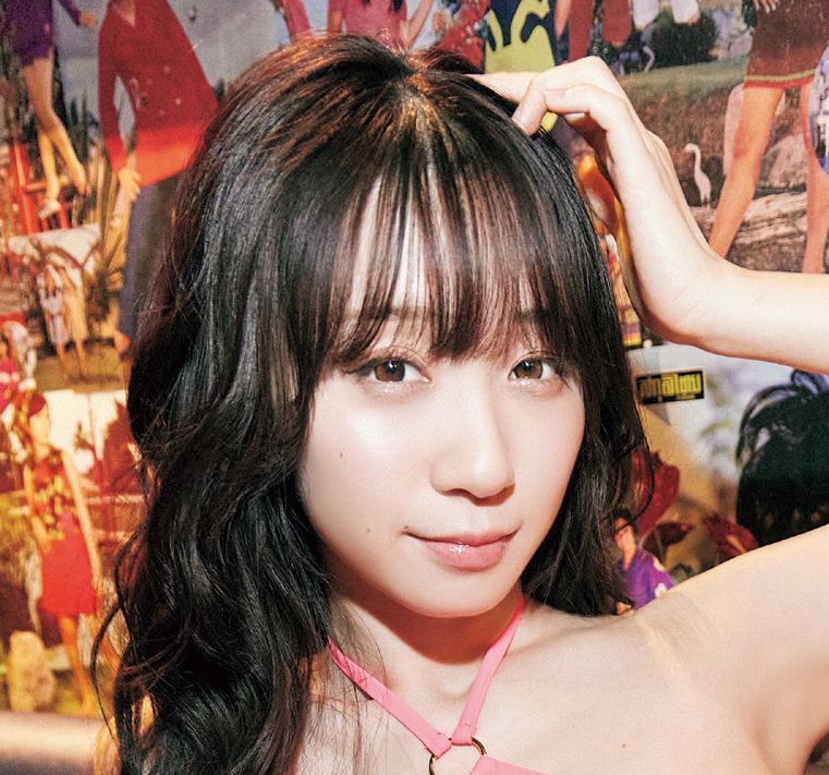 人気コスプレイヤーからのぞく果実 レオタードスイムで妖艶に 伊織もえ