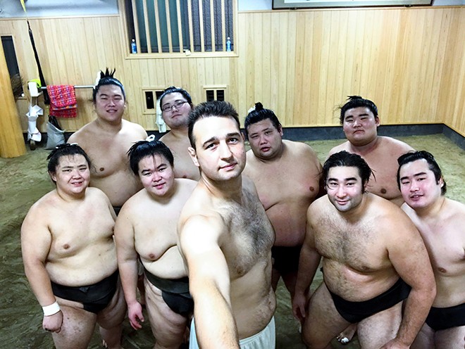 Team Sumo - Sumo Strength