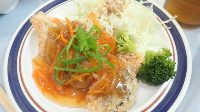 「香川の隠れた地魚」を香川県庁の食堂で提供！　クロダイやアカエイなど