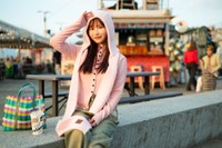 小野六花デビュー6周年記念写真集『6』（ジーオーティー）