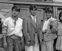 １９８２年５月５日、「ＮＡＩ・ＮＡＩ　１６」でデビューしたシブがき隊の（左から）布川敏和、本木雅弘、薬丸裕英