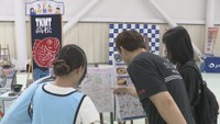 高校生らによる観光案内活動　あなぶきアリーナ香川　高松市サンポート