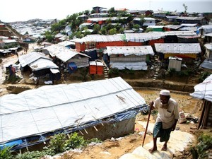 困窮の果てに体を売る母親　ロヒンギャ難民キャンプの闇