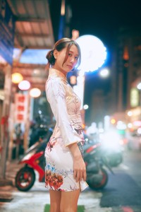 古畑奈和2nd写真集より先行カット　撮影／岡本武志（C）光文社