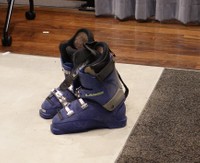 騎士の足音などに使うスキーブーツ