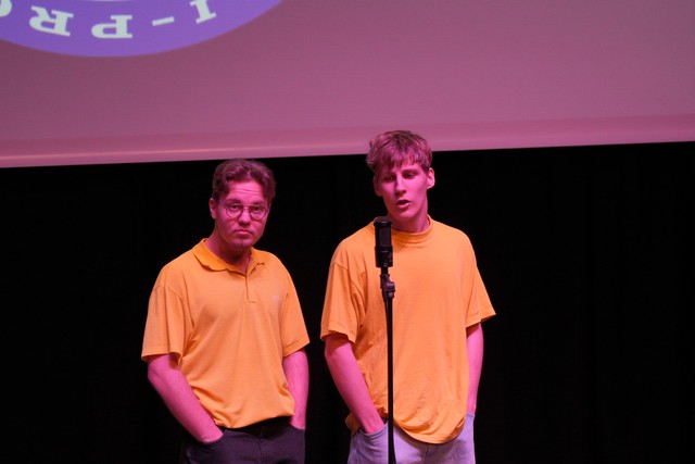 優勝した「OHO」貫禄ある立ち姿は漫才師そのもの