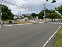 自転車の男子高校生が車にはねられ重体　宮城・多賀城市