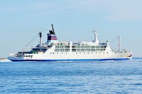 小笠原海運が運航する貨客船「おがさわら丸」　※画像はイメージです（zapper:stock.adobe.com）