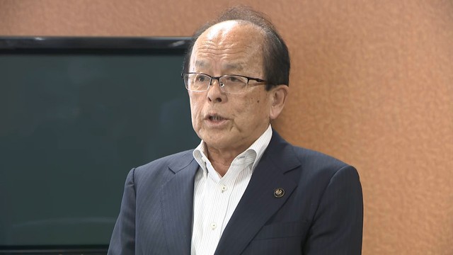 職員の逮捕を受けて謝罪する石田實 新見市長　6日