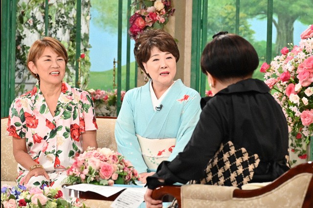 「徹子の部屋」    (右から)黒柳徹子、川中美幸、山田邦子＝テレビ朝日提供