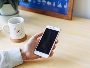 突然会えなくなった父に、私はらいおんとハートの絵文字を送り続ける