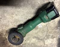 ロックを切り飛ばしたサンダー（なかよし自販機コーナーの広報担当・手塚さん提供）