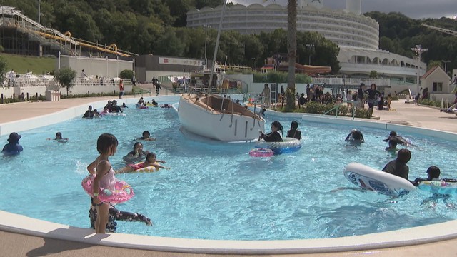 丸亀市民の入園が無料　レオマリゾートにぎわう　香川