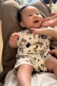 ママのなでなでも大好き♡（提供：@aka.ultraman1さん）
