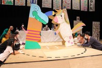 たたけばたたくほど両者後退するハプニングが起きた決勝戦＝いずれも三田市天神1