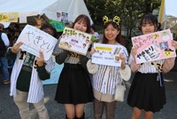 関西大学統一学園祭の模擬店風景