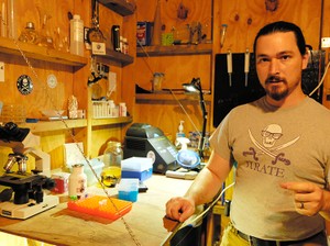 私の実験室は家のガレージ　ここまでカジュアルになった遺伝子改変