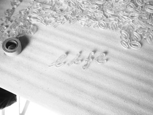 人は一人では生きていない。過去と未来を繋ぐことが、我々の生きる道である。――栗林隆