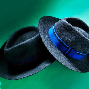 憧れのジェントルマンへの第一歩は、エルメスのハットから