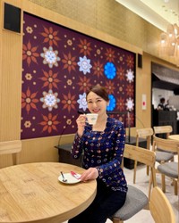 フリーアナウンサー大場亜沙美さん（本人のインスタグラムから@asamicantik）